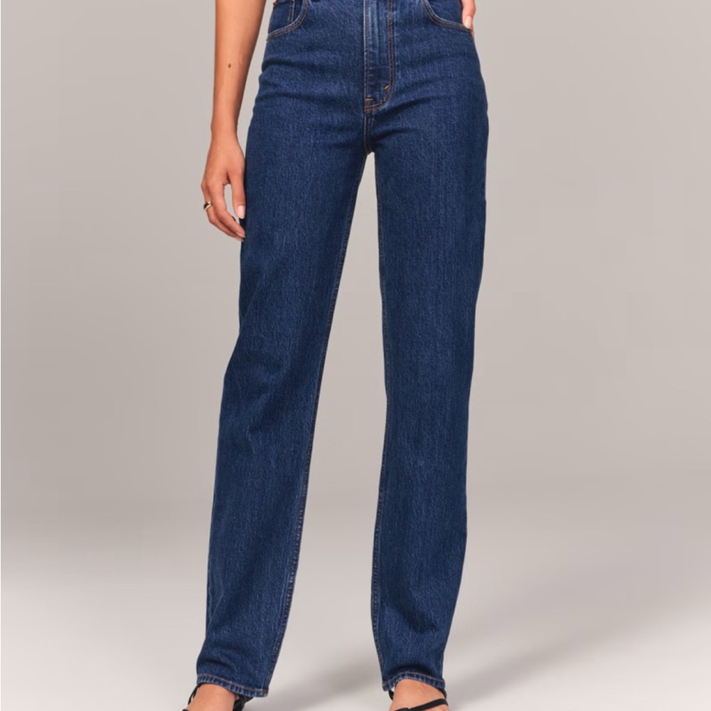 Abercrombie & Fitch Ultra High Rise 90s Straight Jean